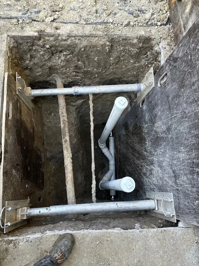 Experienced plumber completing Gas Line Repair work in Shenandoah Farms